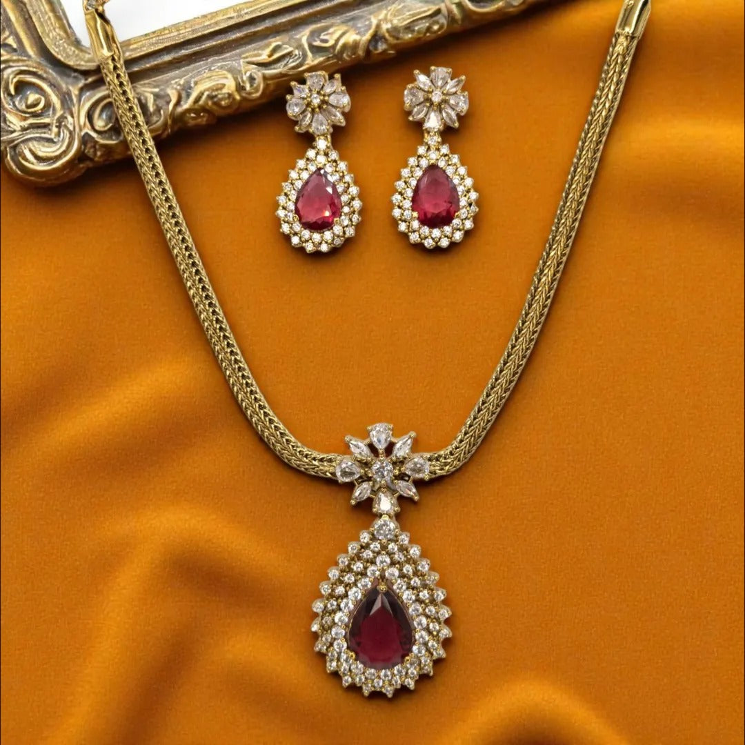 Trendy Halskette mit Ohrringe - gold | rot