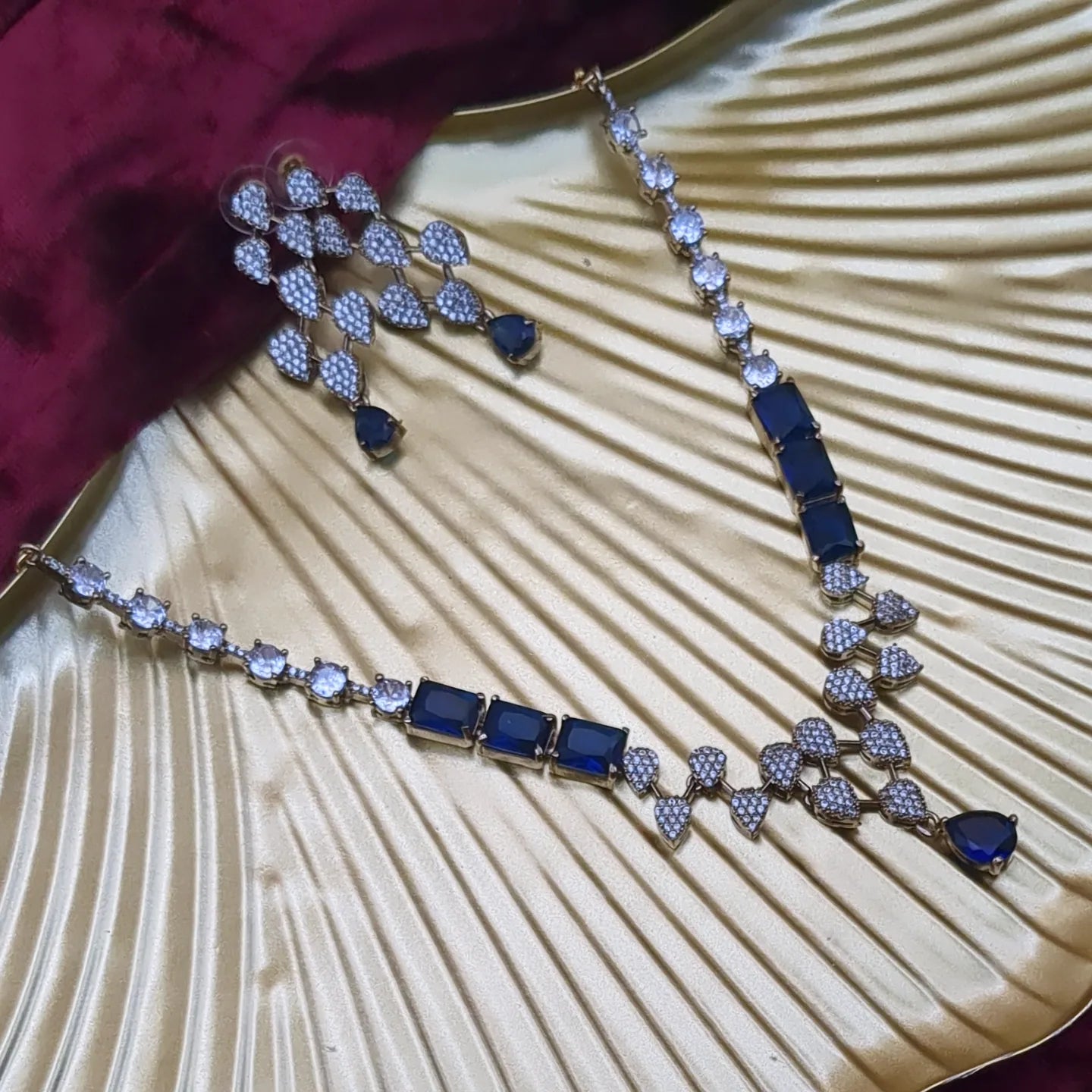 Trendy Halskette mit Ohrringe - blau - Silber