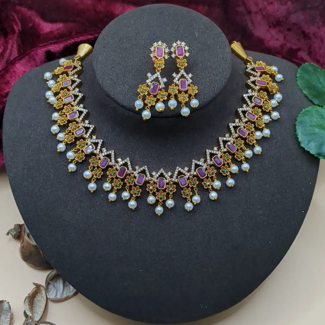 Trendy Halskette mit Ohrringe - gold | Magenta