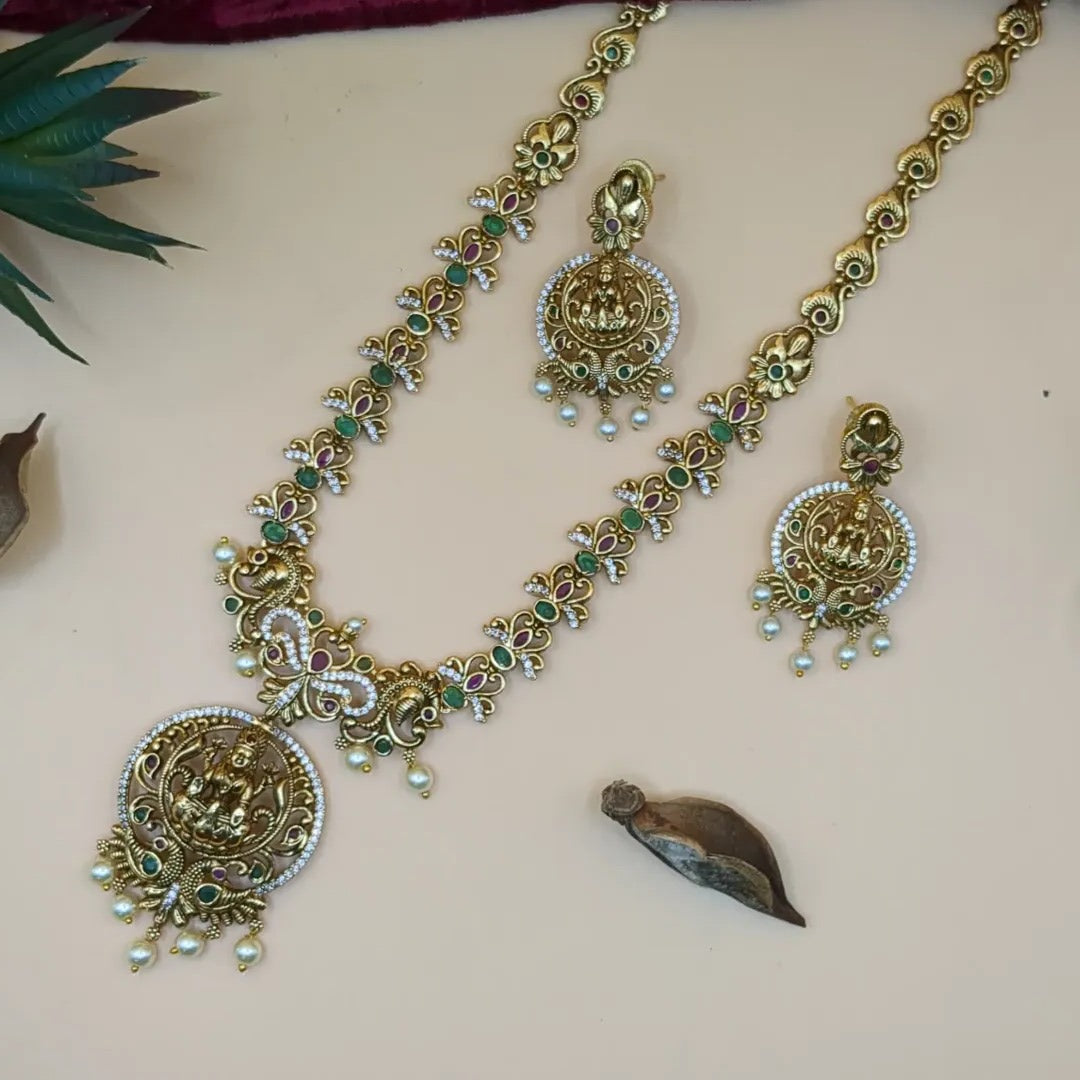 Tempel Halskette lang mit Ohrringe Set - gold