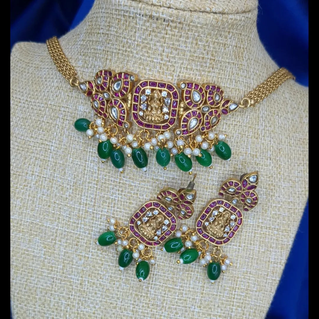 Trendy Choker Necklace with Earrings - gold | green