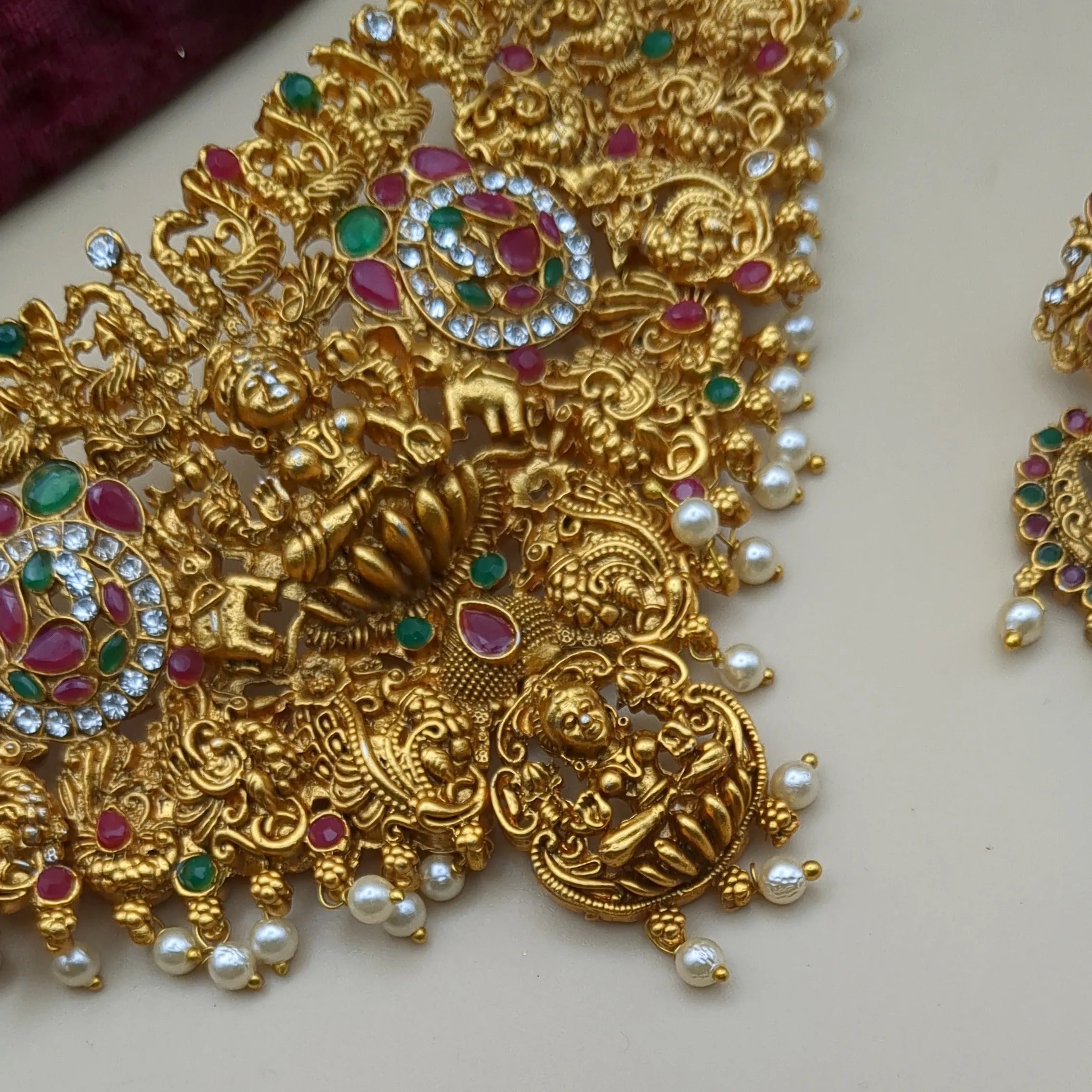 Temple Choker Halskette | mit Ohrringe