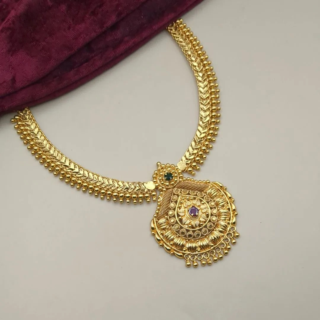 Heritage necklace in classic design | Gold plated