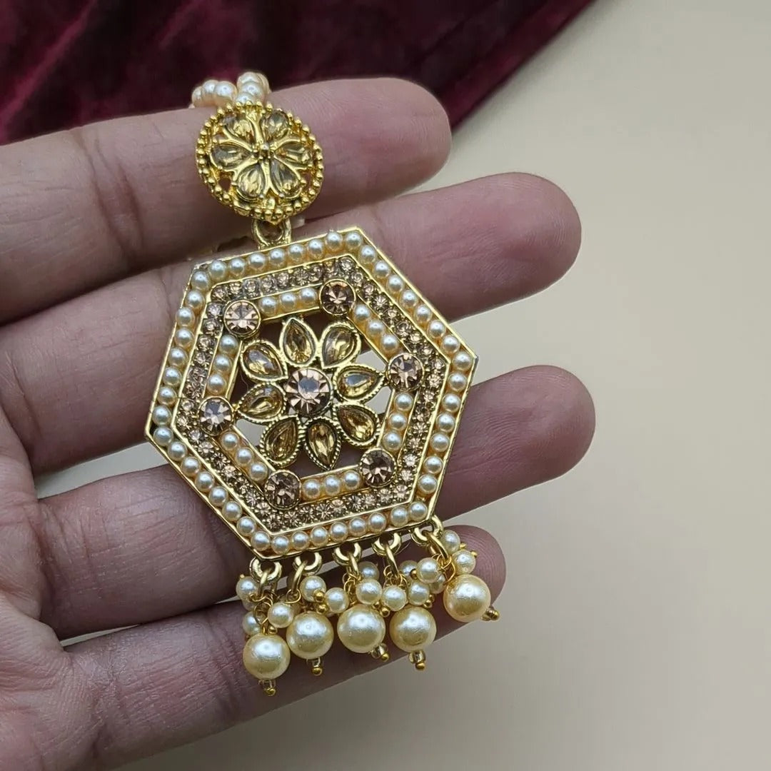 Kundan Maang Tikka - gold