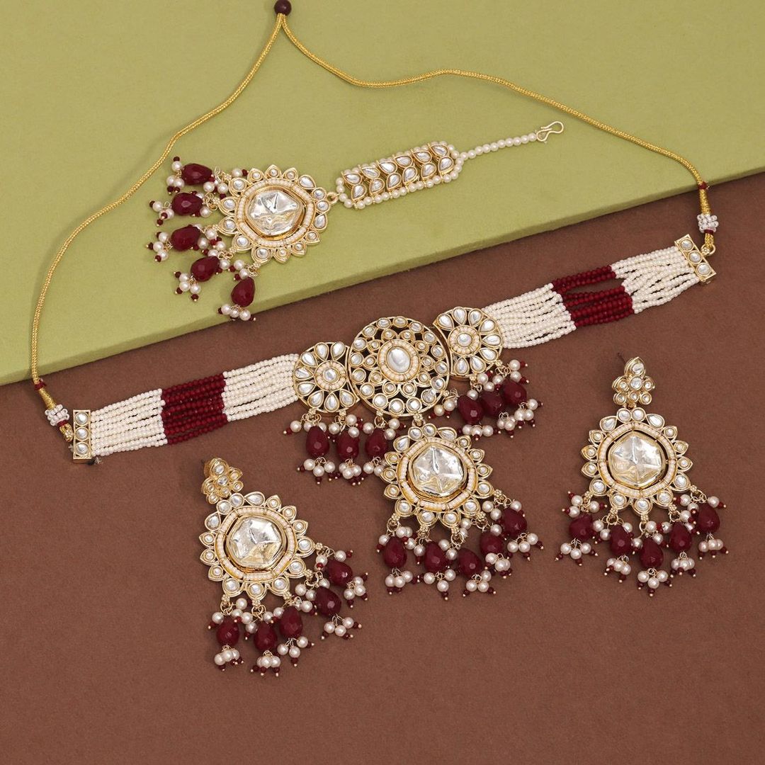 Kundan Choker Halskette mit Ohrringe & Tikka - maroon