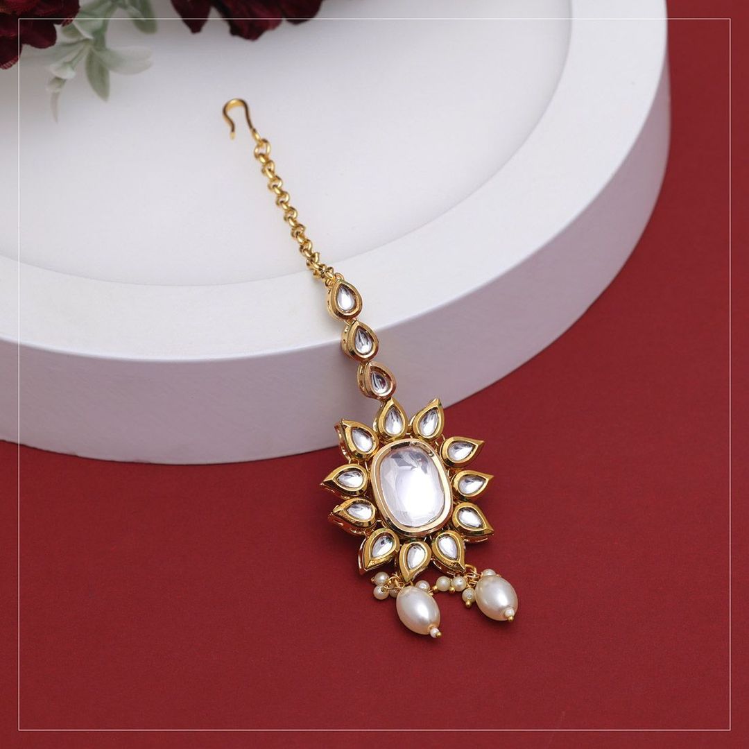 Kundan Maang Tikka - gold