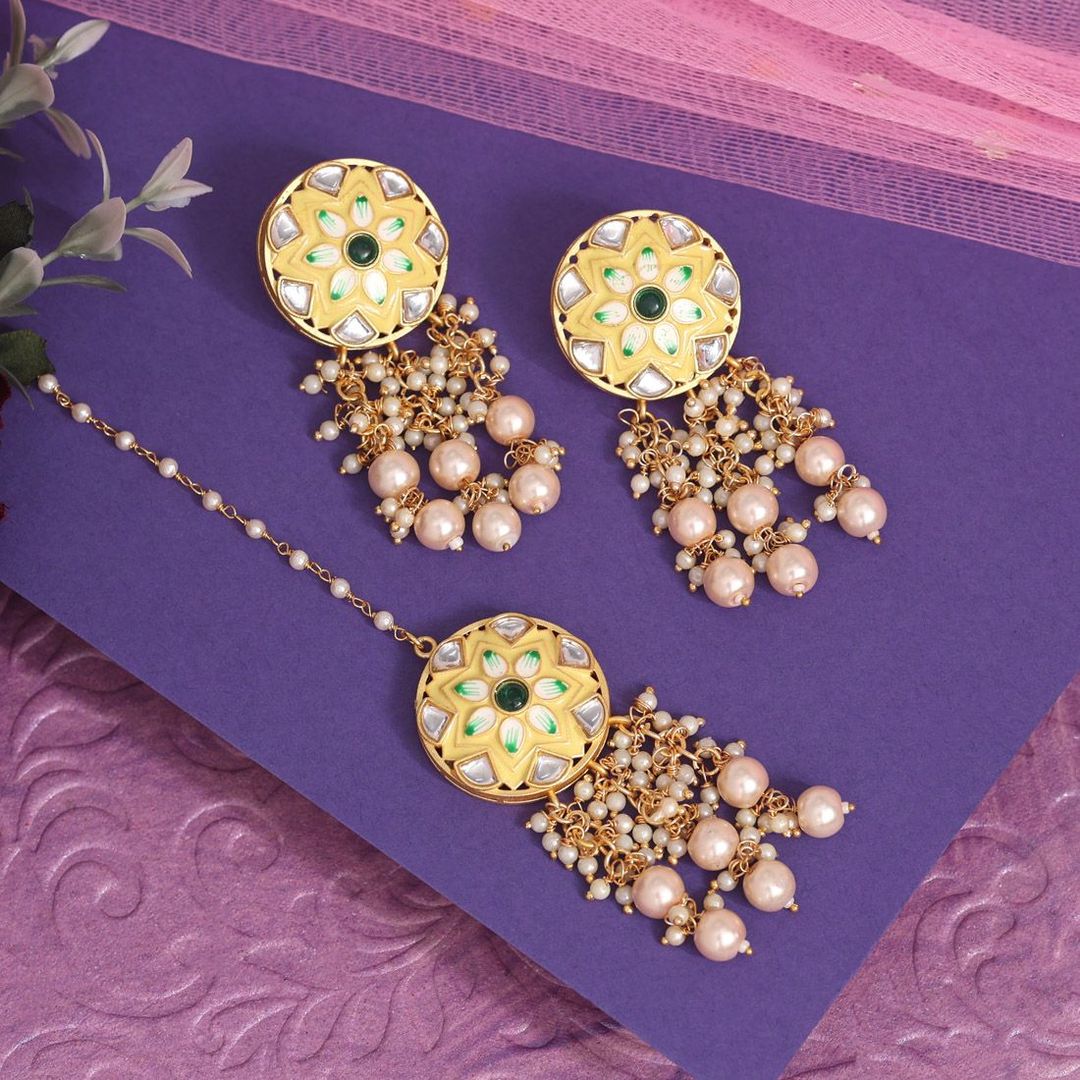 Kundan Meenakari Halskette mit Ohrringe & Tikka - gold | gelb