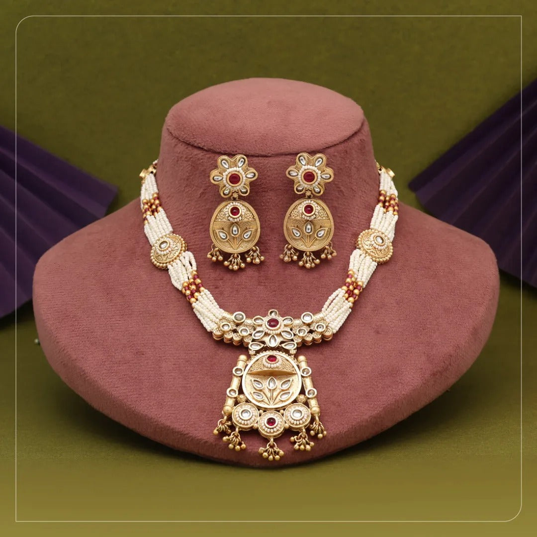 Kundan Antique Halskette mit Ohrringe - gold | weiß