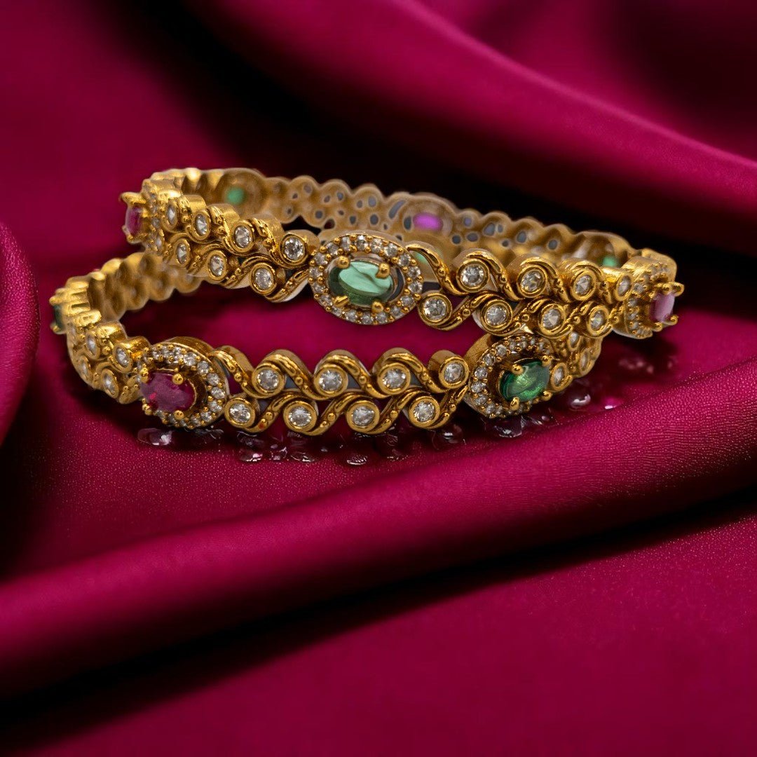 Luxmi bangle set with 2 bangles