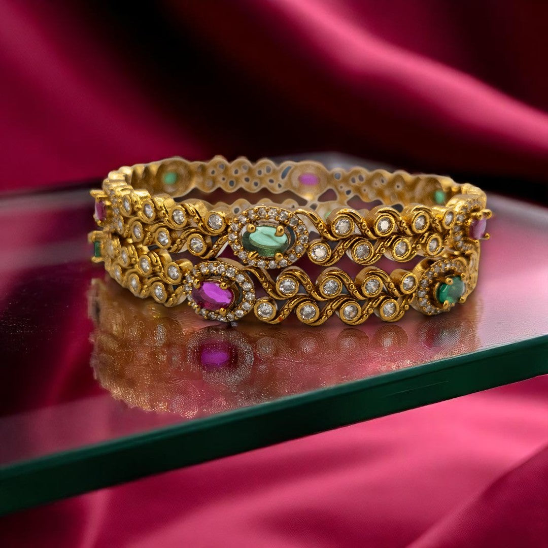 Luxmi bangle set with 2 bangles