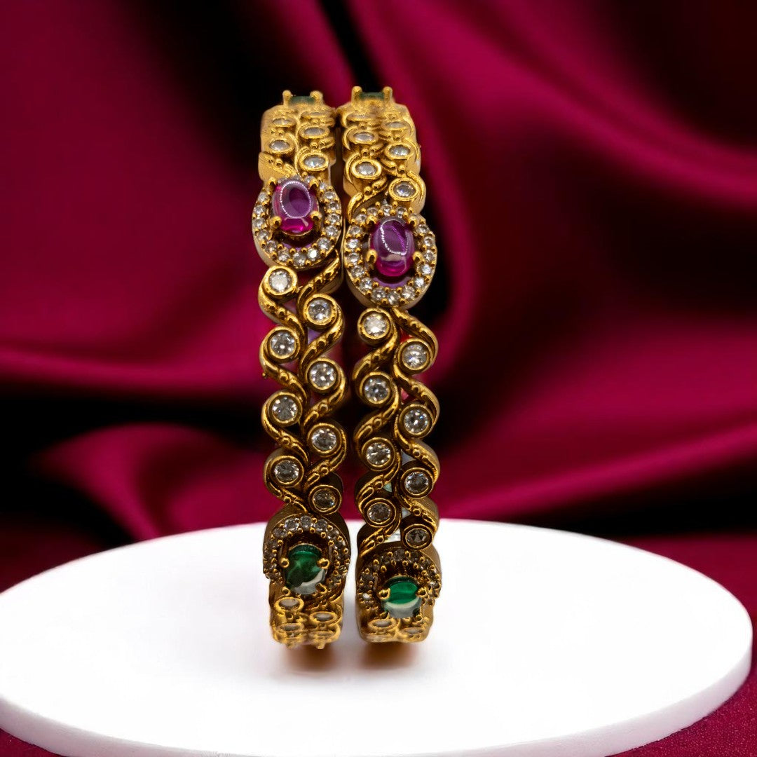 Luxmi bangle set with 2 bangles