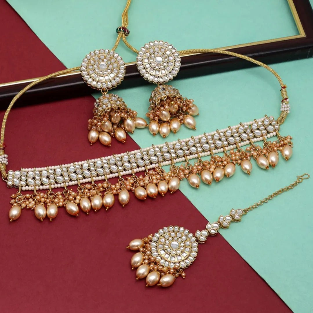 Kundan Choker Halskette mit Ohrringe & Tikka - gold