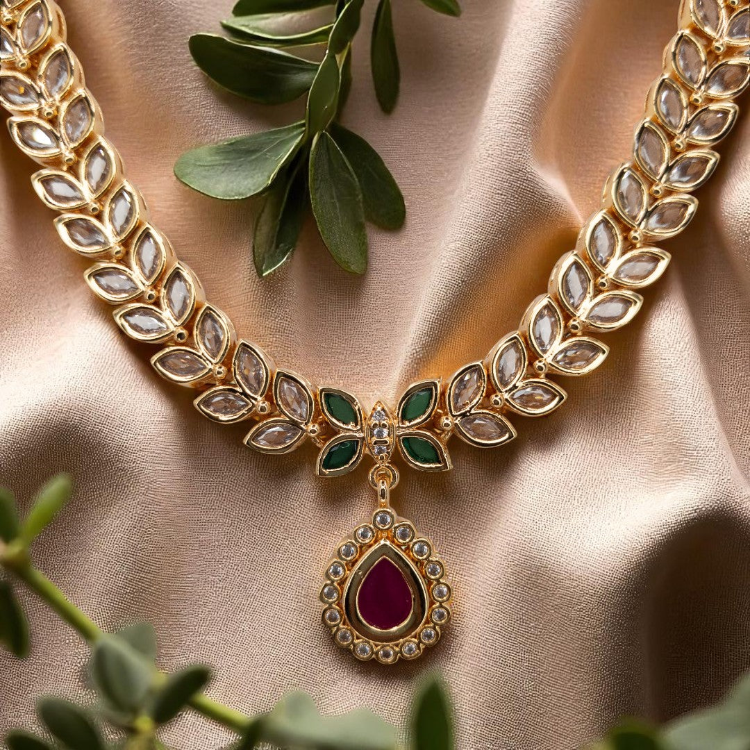 Trendy - Halskette mit Ohrringe - gold | weiß magenta