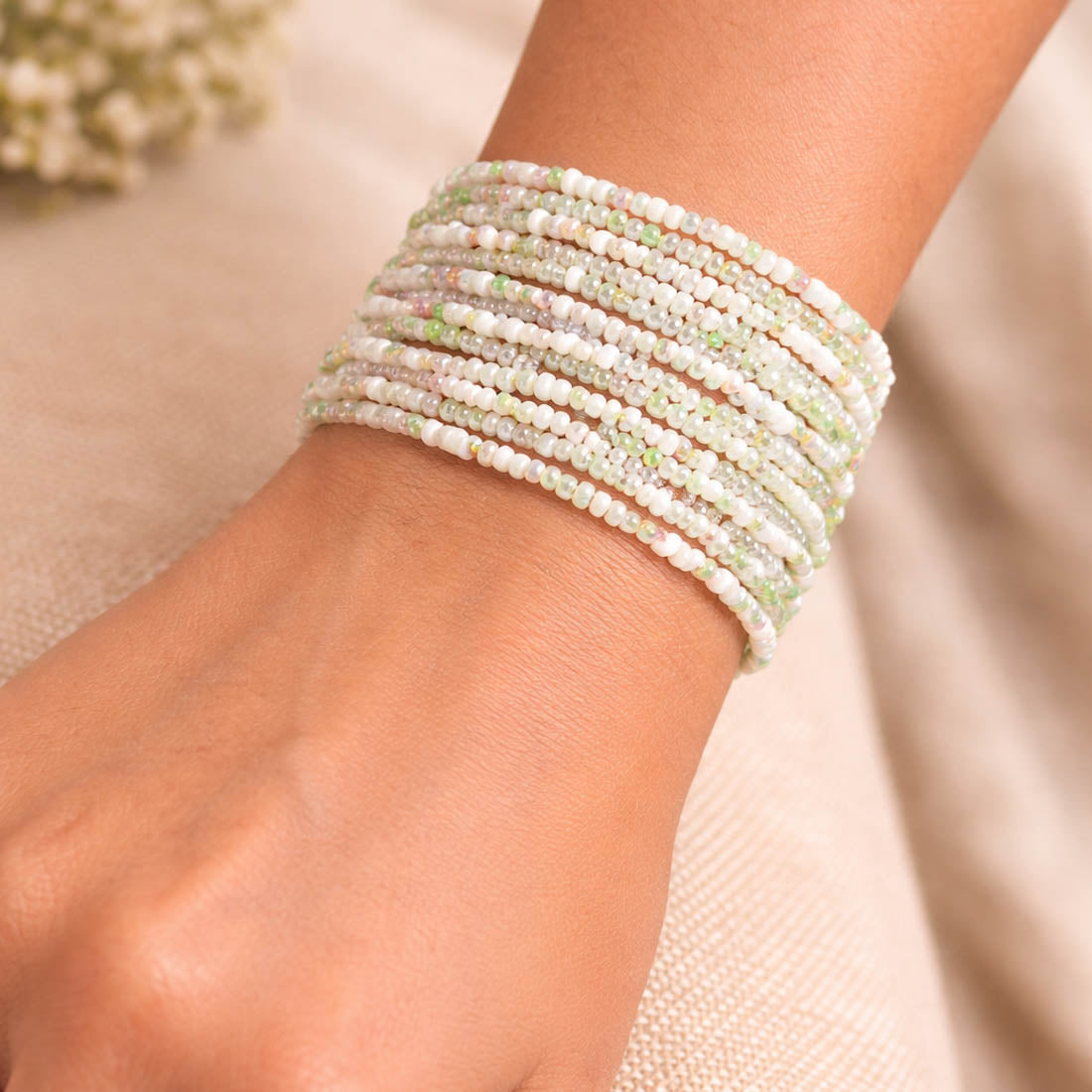 Trendiges Multi-Bead Statement Armband – grün