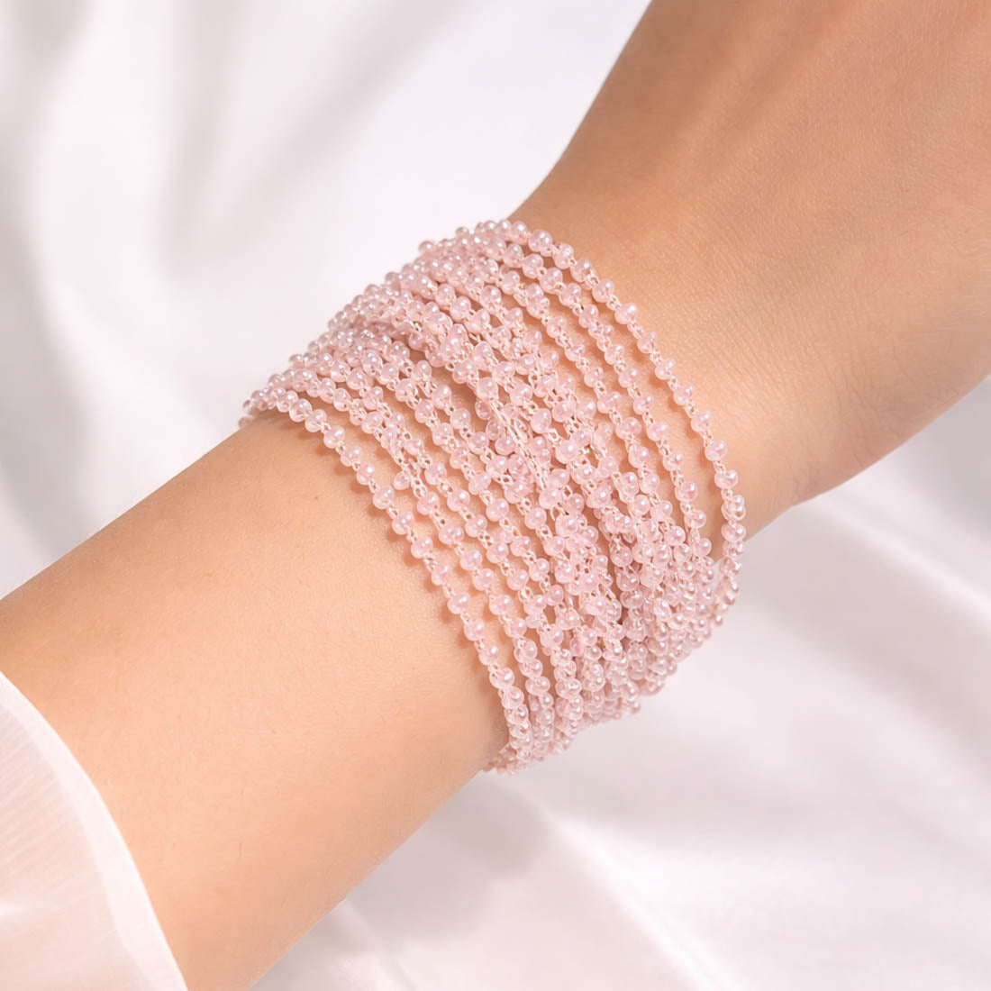 Trendiges Multi-Bead Statement Armband – rosa
