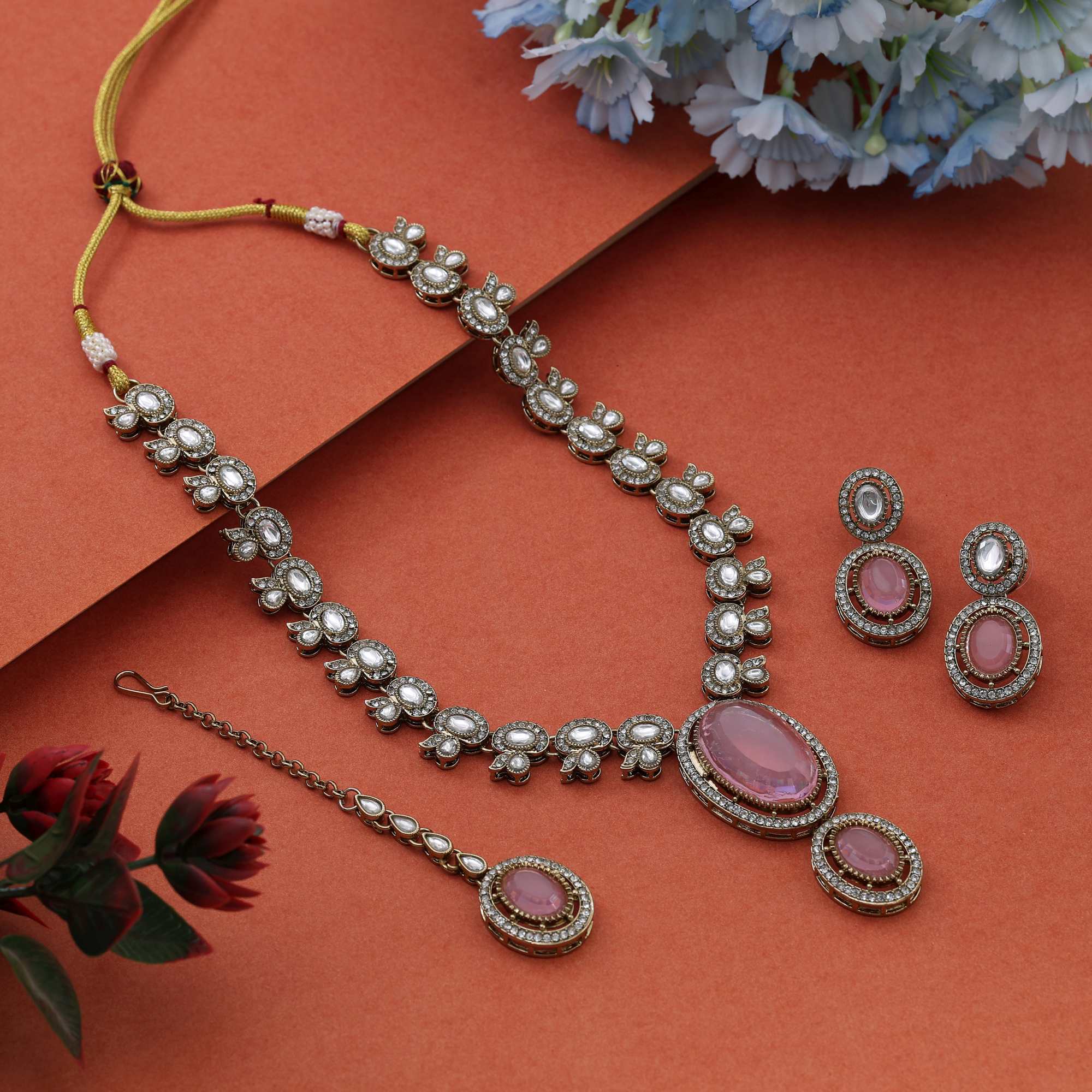 Kundan Halskette mit Ohrringe & Tikka - gold | Rosa