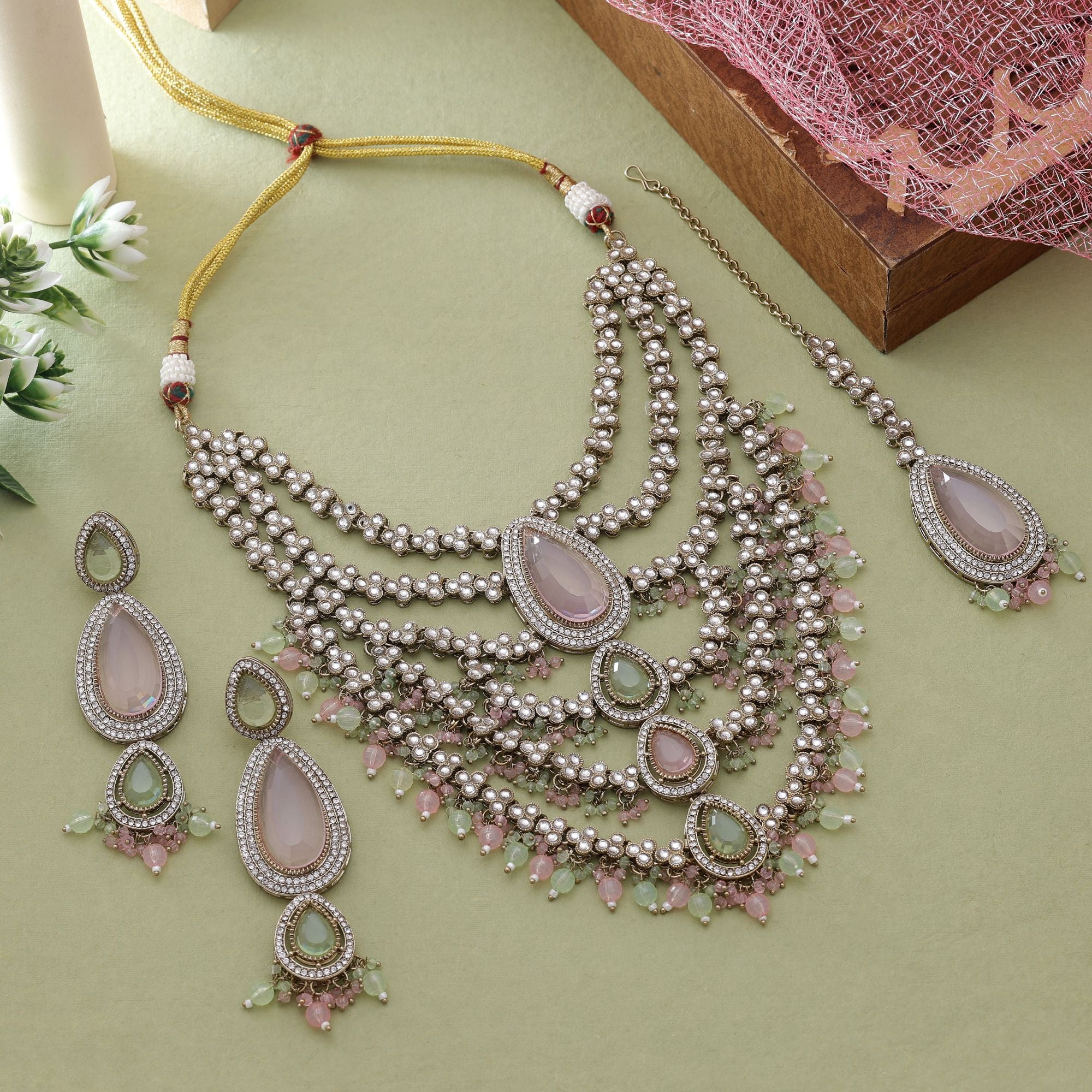 Kundan Halskette mit Ohrringe und Tikka - gold | rosa mint