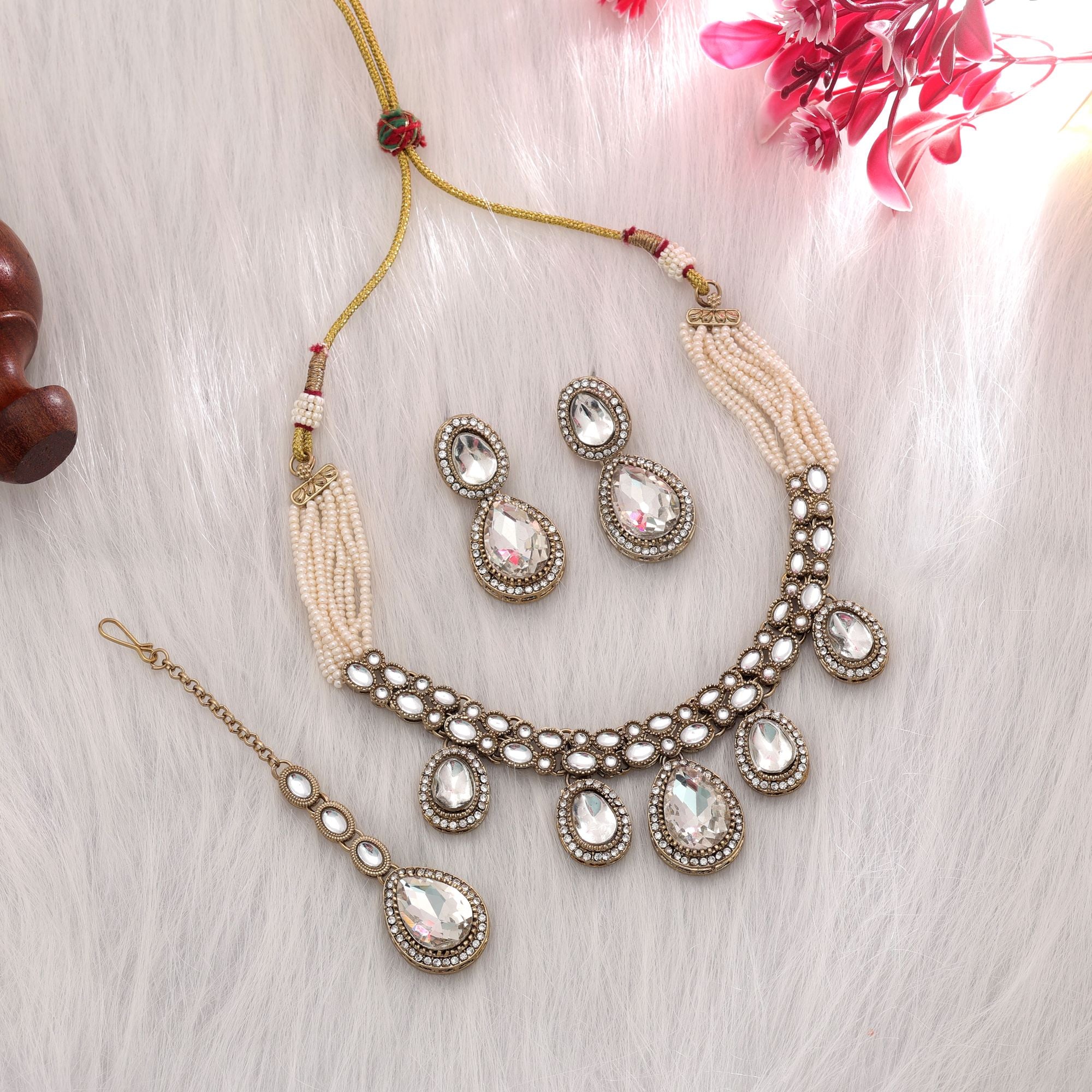 Kundan Necklace with Earrings &amp; Tikka - gold | white