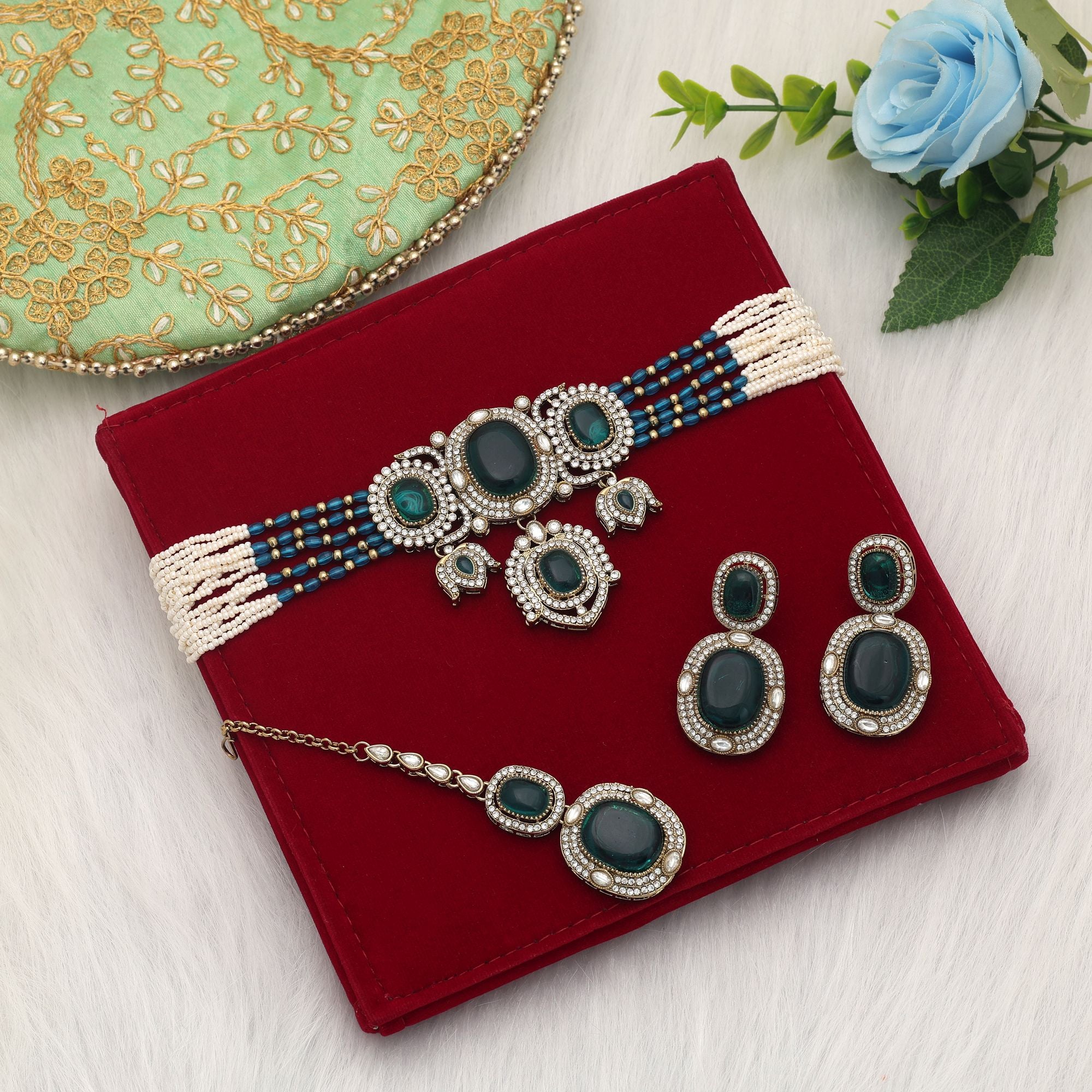 Kundan Necklace with Earrings &amp; Tikka - gold | white