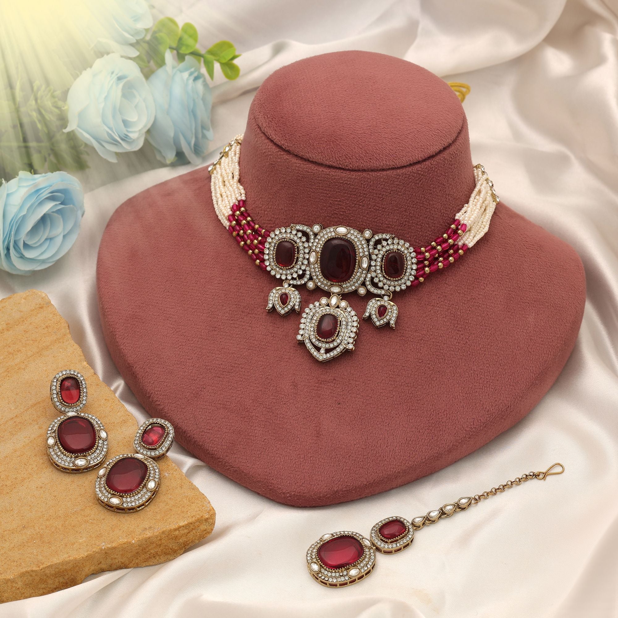 Kundan Halskette mit Ohrringe & Tikka - gold | maroon