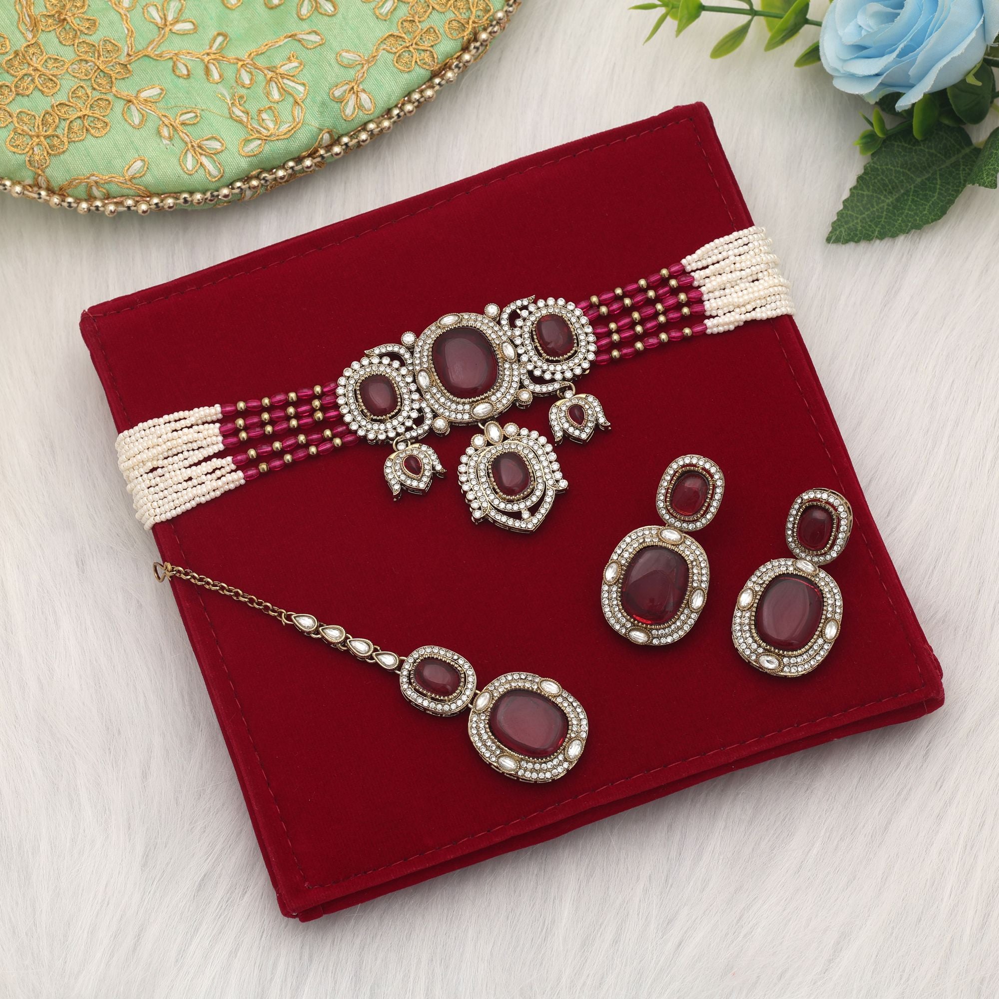 Kundan Necklace with Earrings &amp; Tikka - gold | white