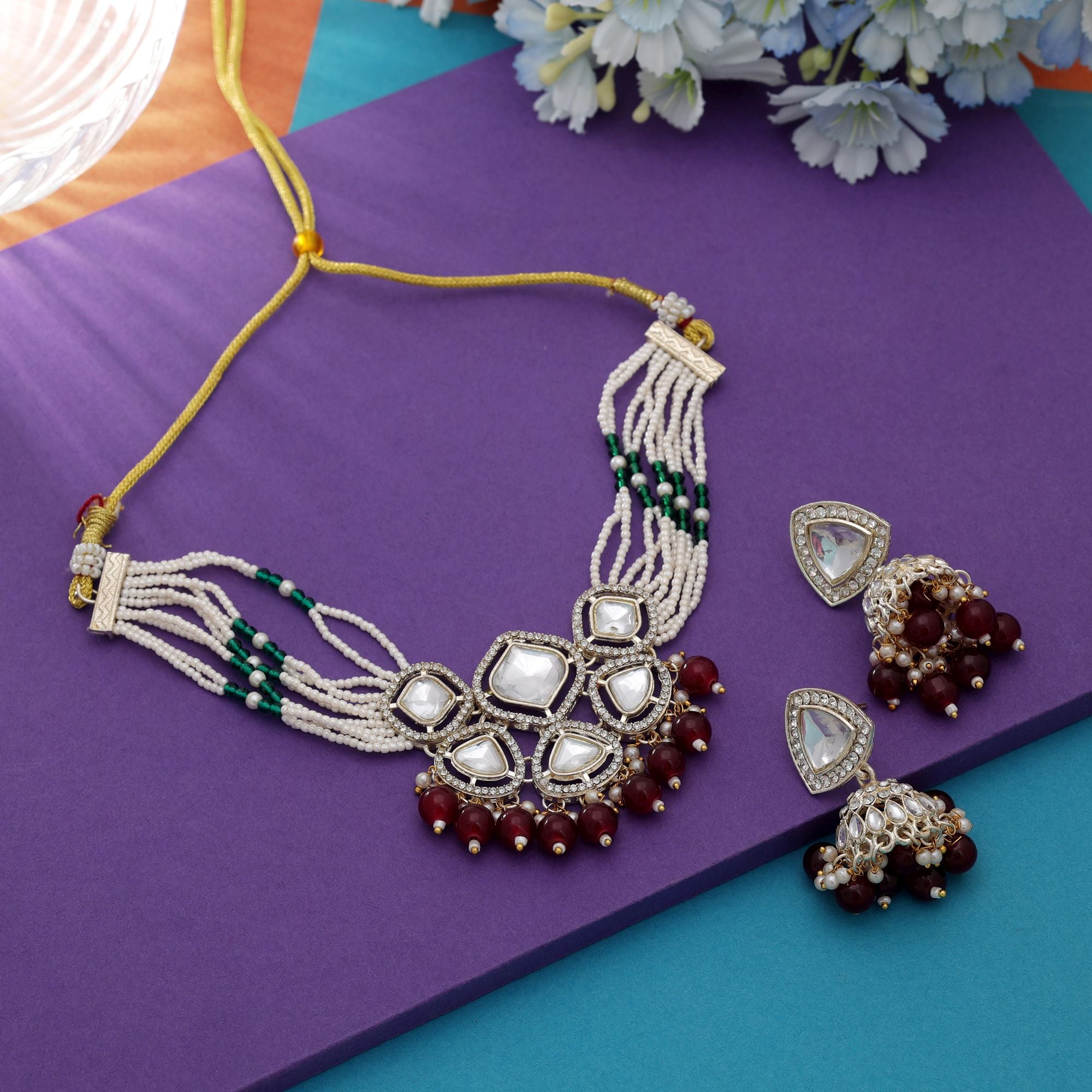 Kundan Halskette mit Ohrringe & Tikka - gold | Maroon