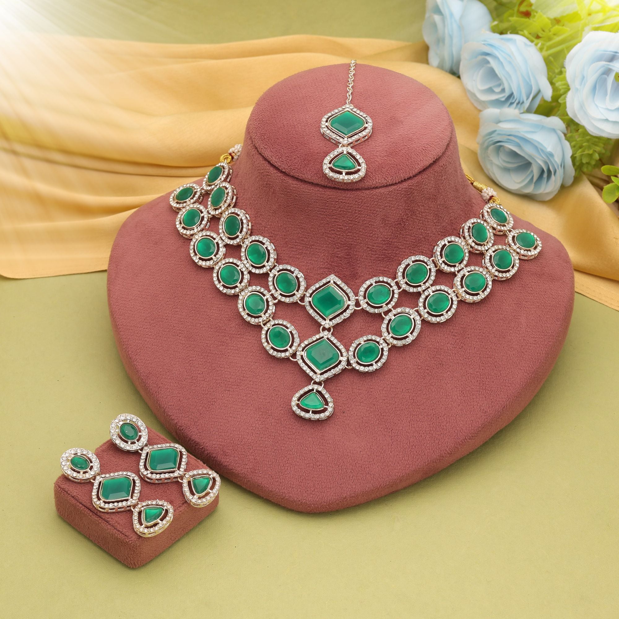 Kundan Necklace with Earrings &amp; Tikka - gold | white