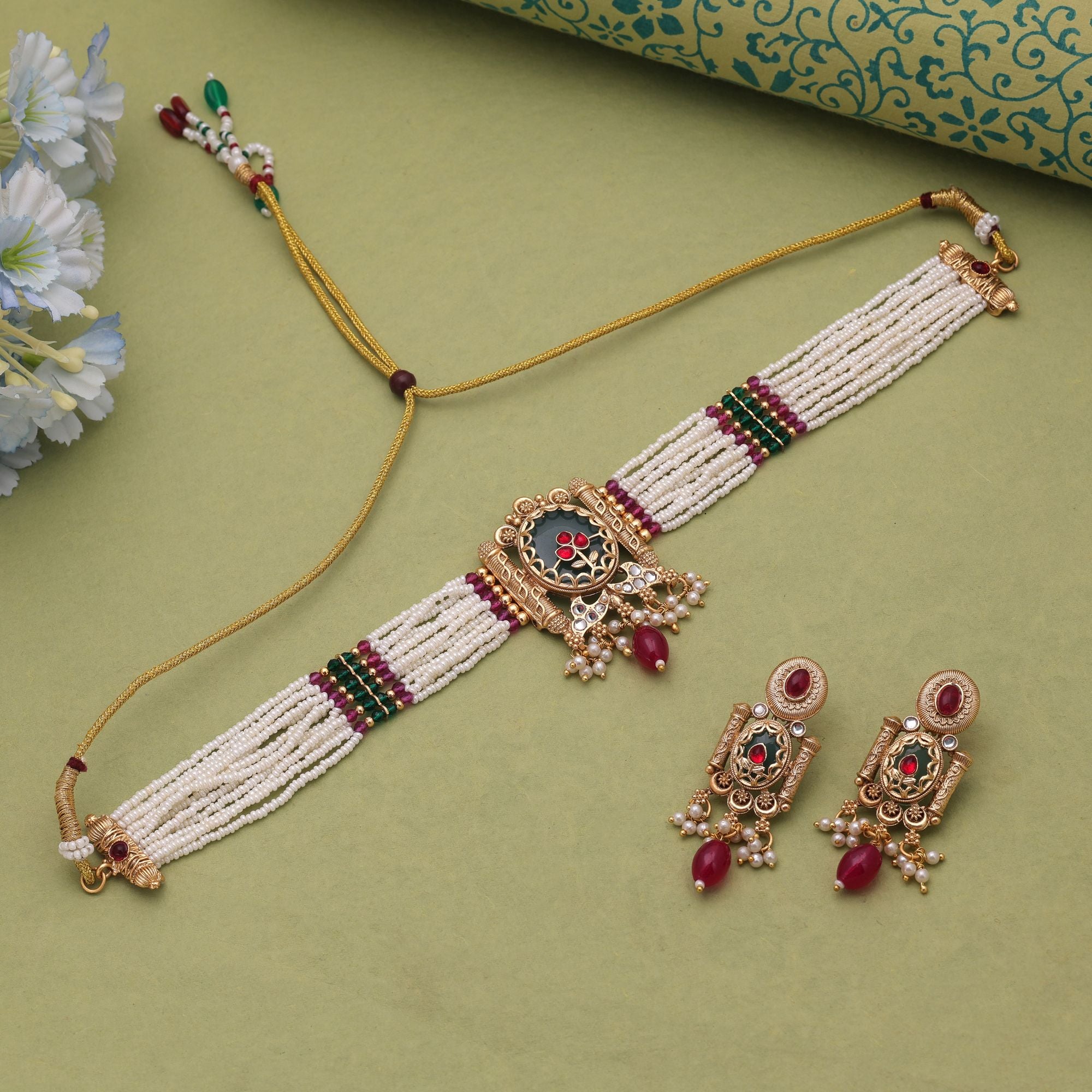 Tempel Halskette ( Choker)  mit Ohrringe - matt Gold