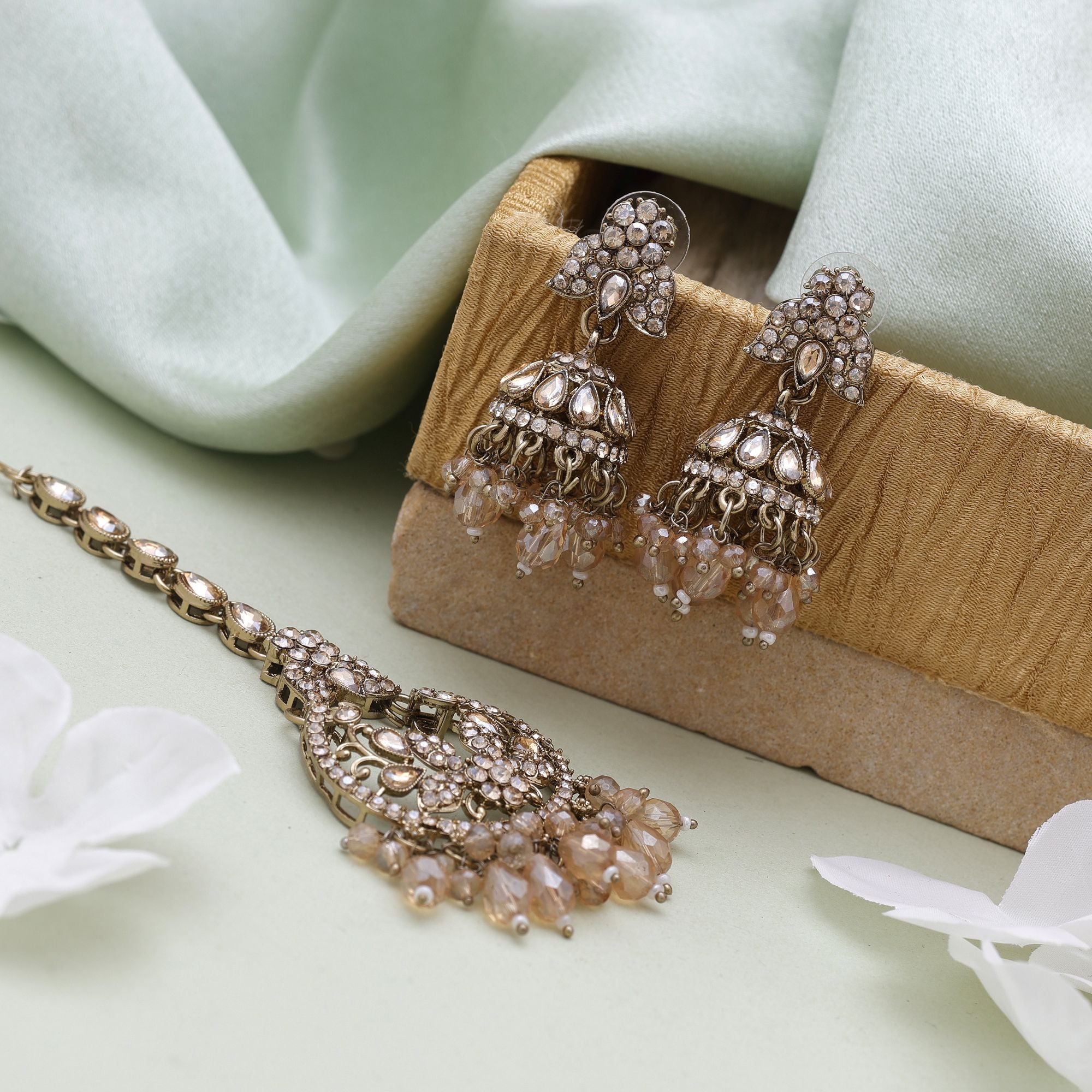 Kundan Ohrringe mit Tikka -  gold