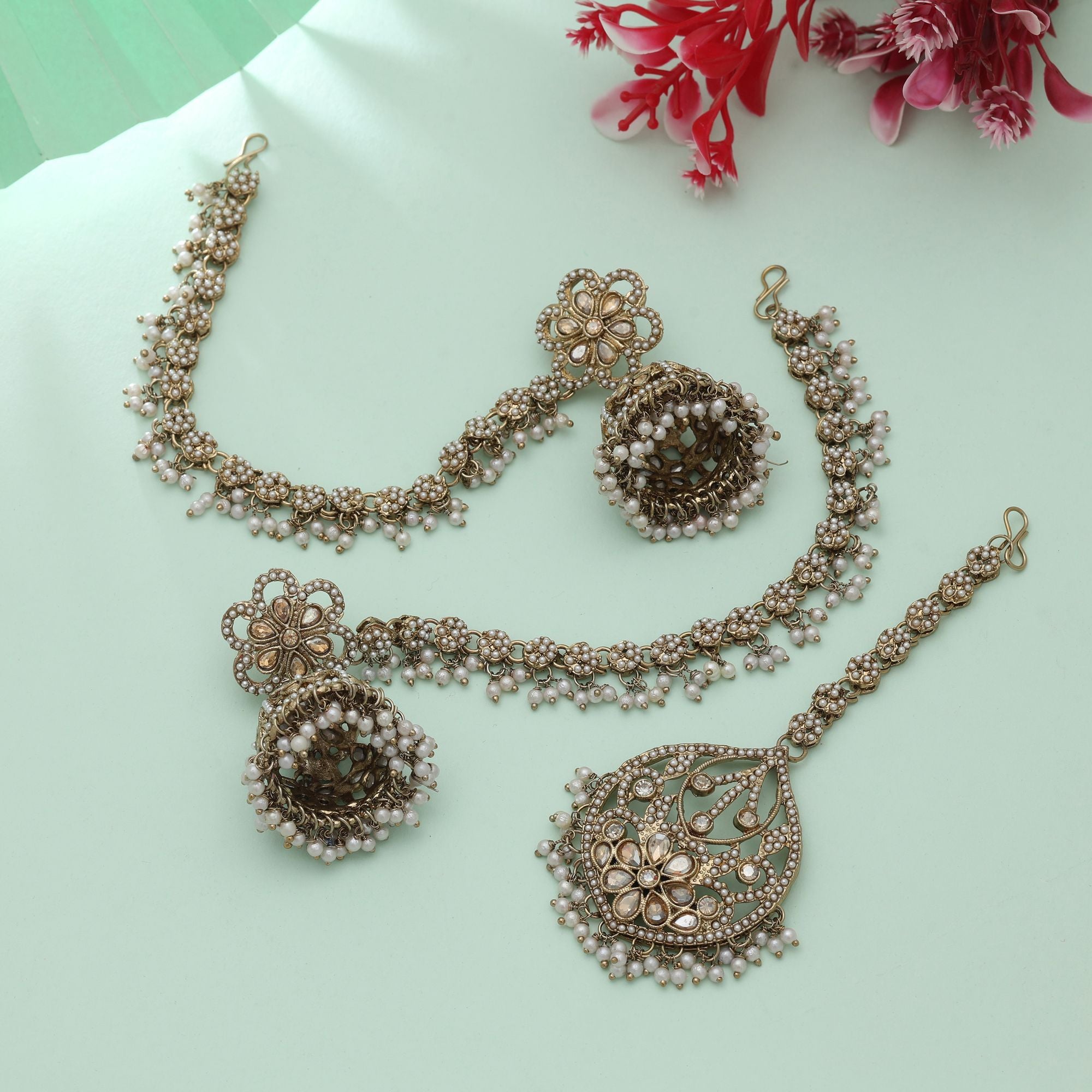 Kundan Ohrringe mit Tikka - Jumkha | Gold