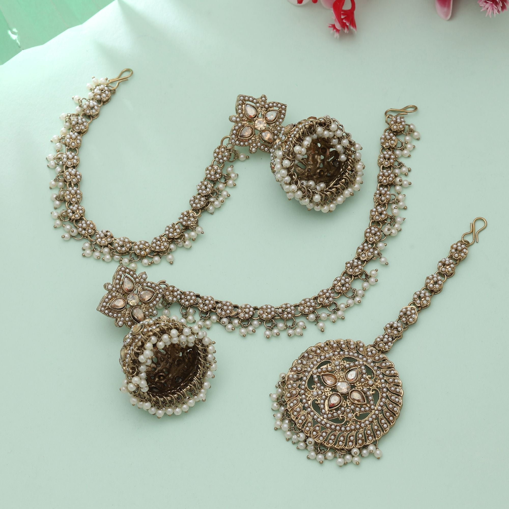Kundan Ohrringe mit Tikka - Jumkha | Gold