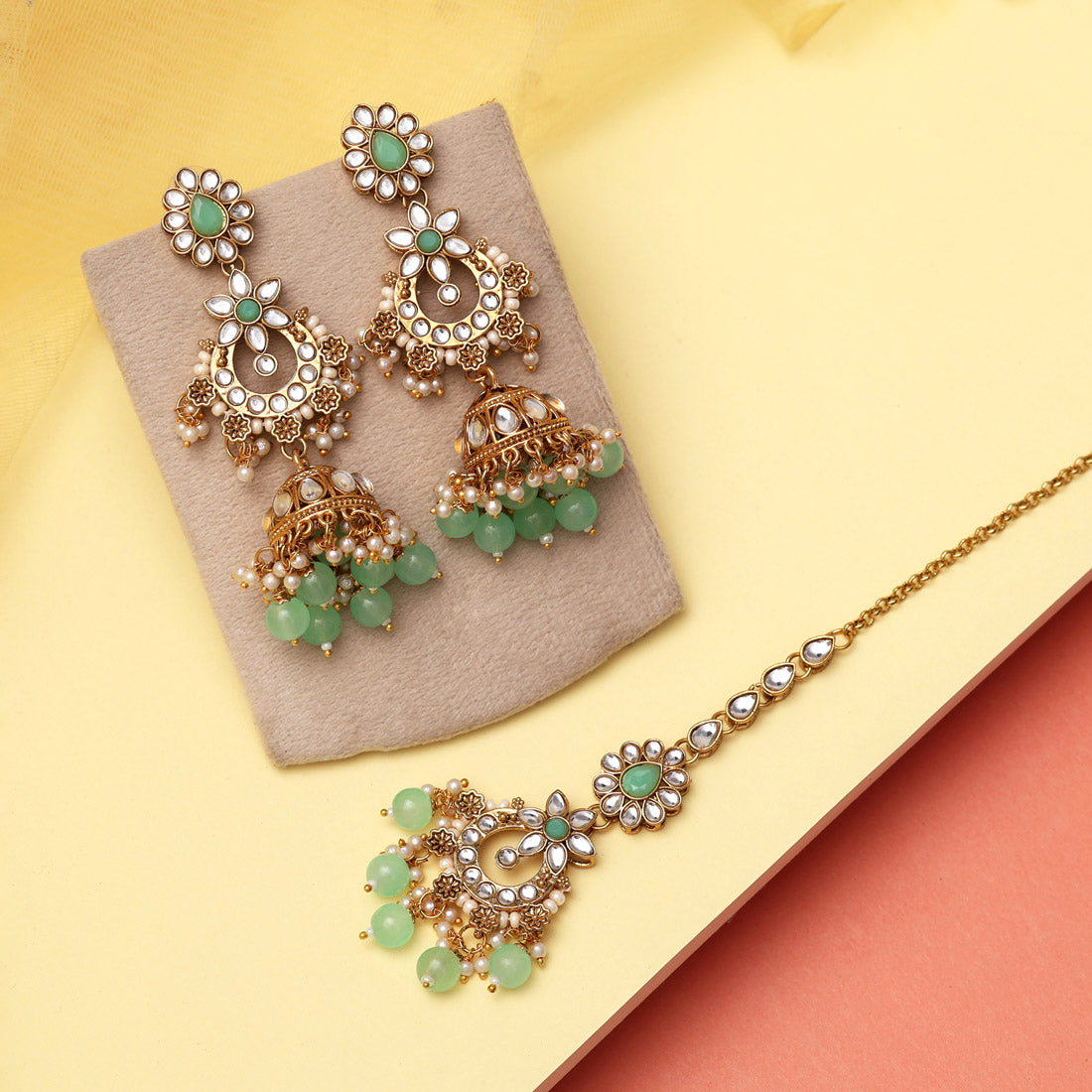Kundan Ohrringe mit Tikka - Jumkha | gold | mint