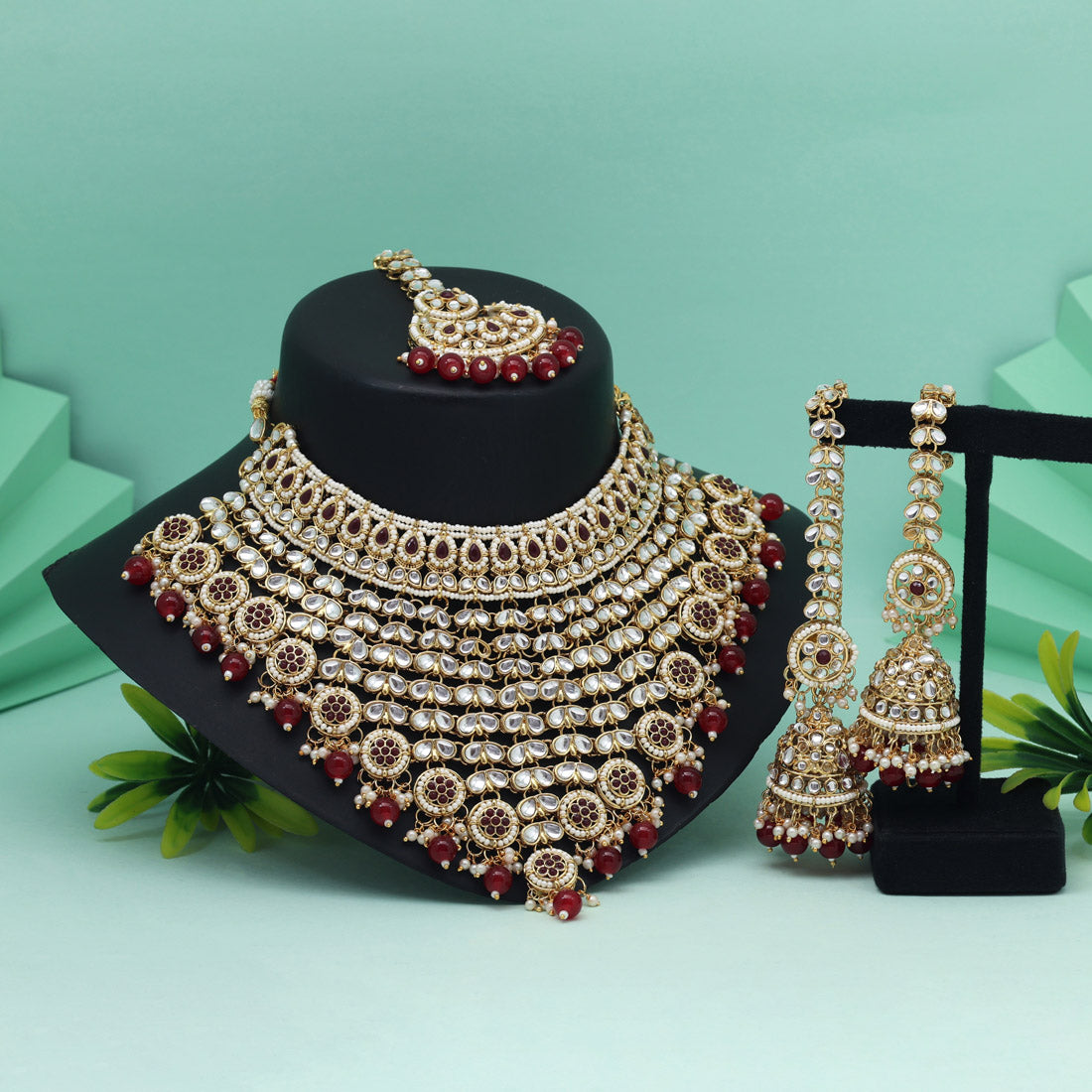 Kundan Necklace with Earrings &amp; Tikka - gold | Red