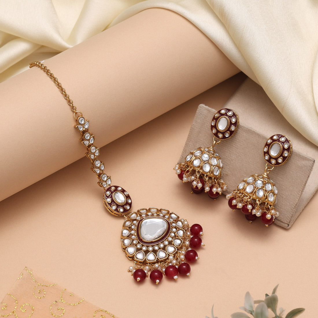 Kundan Long necklace with earrings &amp; Tikka - gold | Green | Pearls - Long