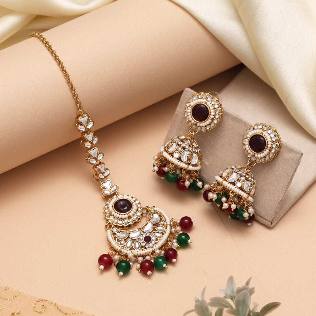Kundan Necklace with Earrings &amp; Tikka - gold | white
