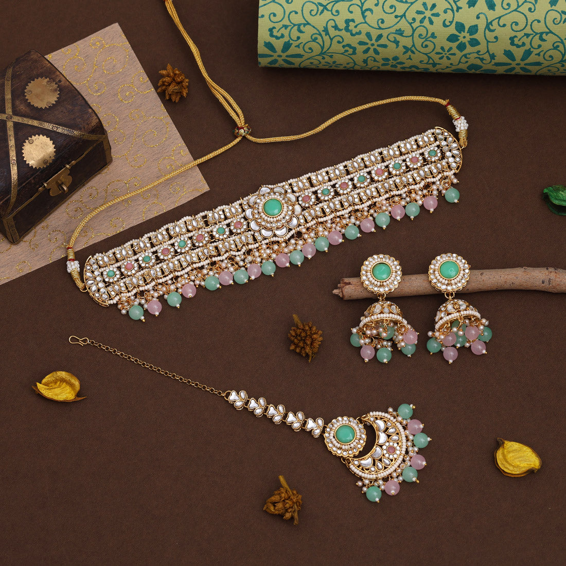 Kundan Necklace with Earrings &amp; Tikka - gold | white