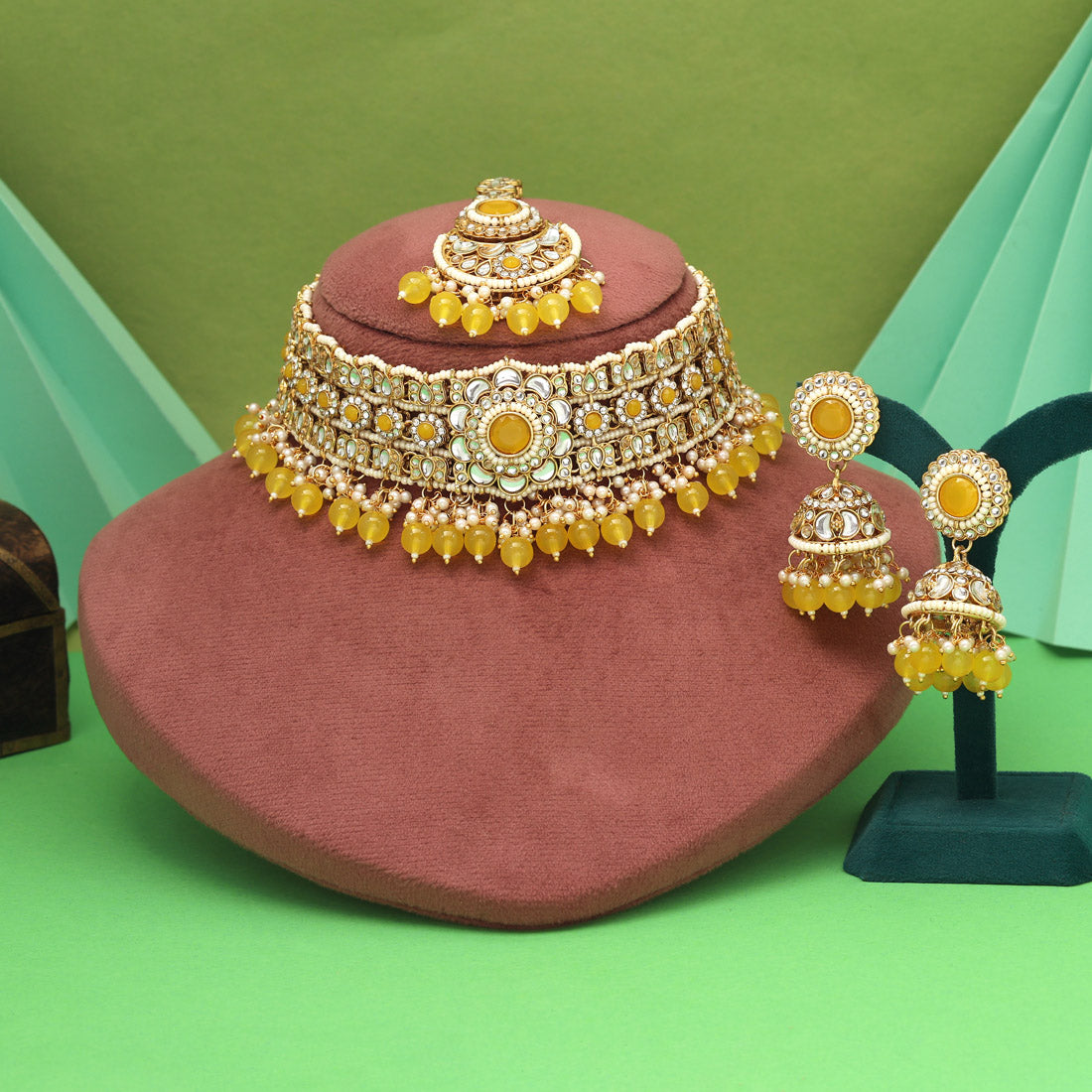 Kundan Necklace with Earrings &amp; Tikka - gold | white