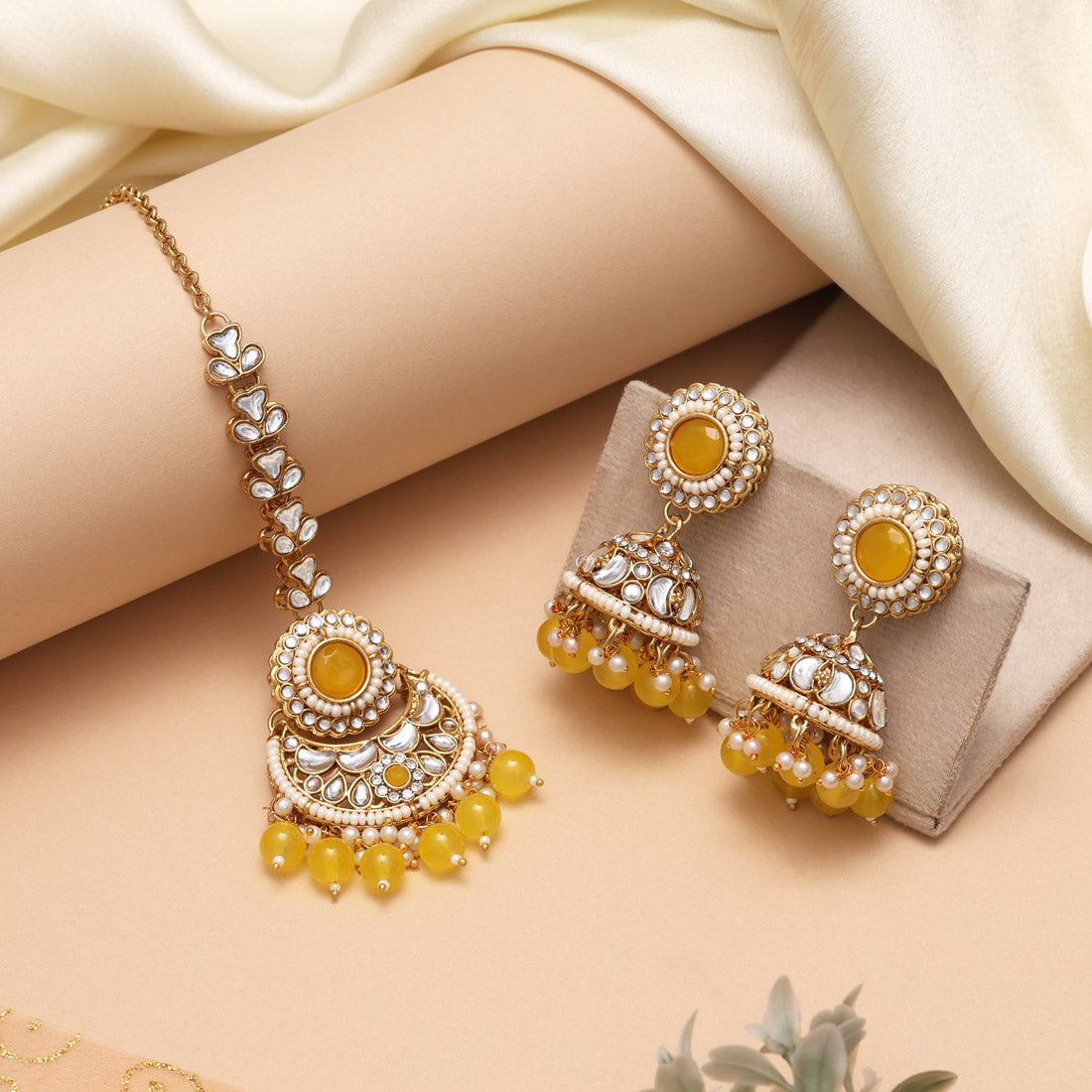 Kundan Necklace with Earrings &amp; Tikka - gold | white