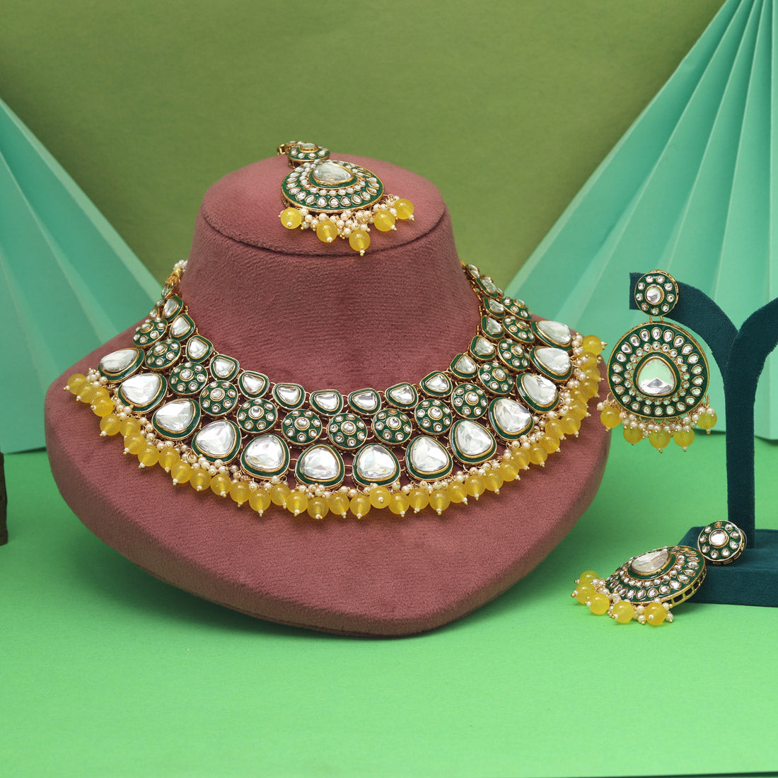 Kundan Necklace with Earrings &amp; Tikka - gold | Red