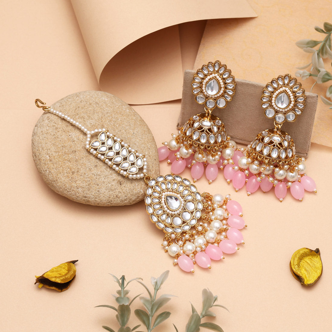 Kundan Necklace with Earrings &amp; Tikka - gold | Red