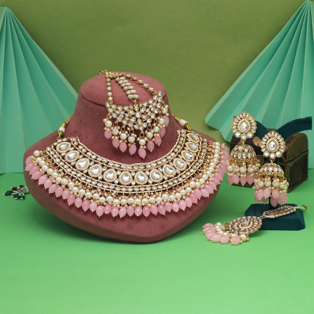 Kundan Necklace with Earrings &amp; Tikka - gold | Red