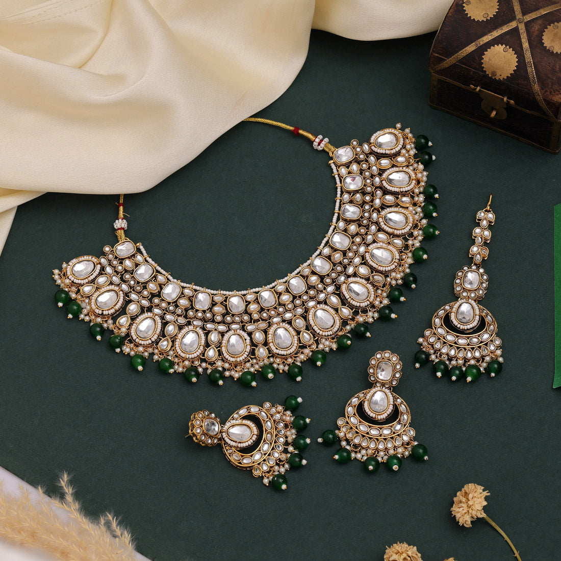Kundan Necklace with Earrings &amp; Tikka - gold | Red
