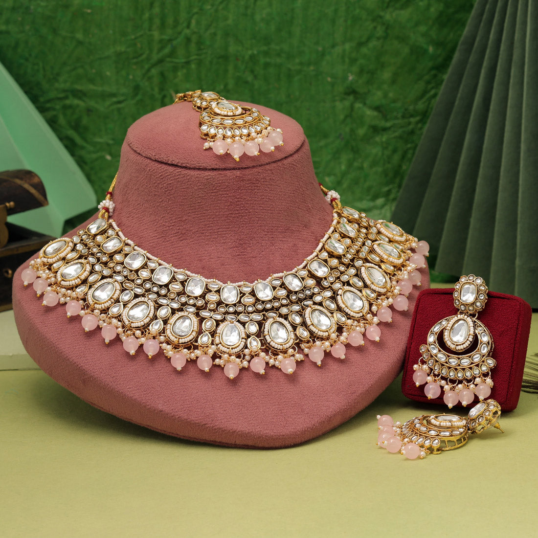 Kundan Necklace with Earrings &amp; Tikka - gold | Red
