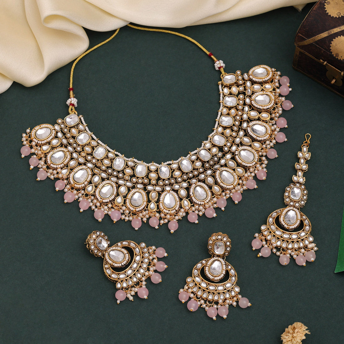 Kundan Necklace with Earrings &amp; Tikka - gold | Red