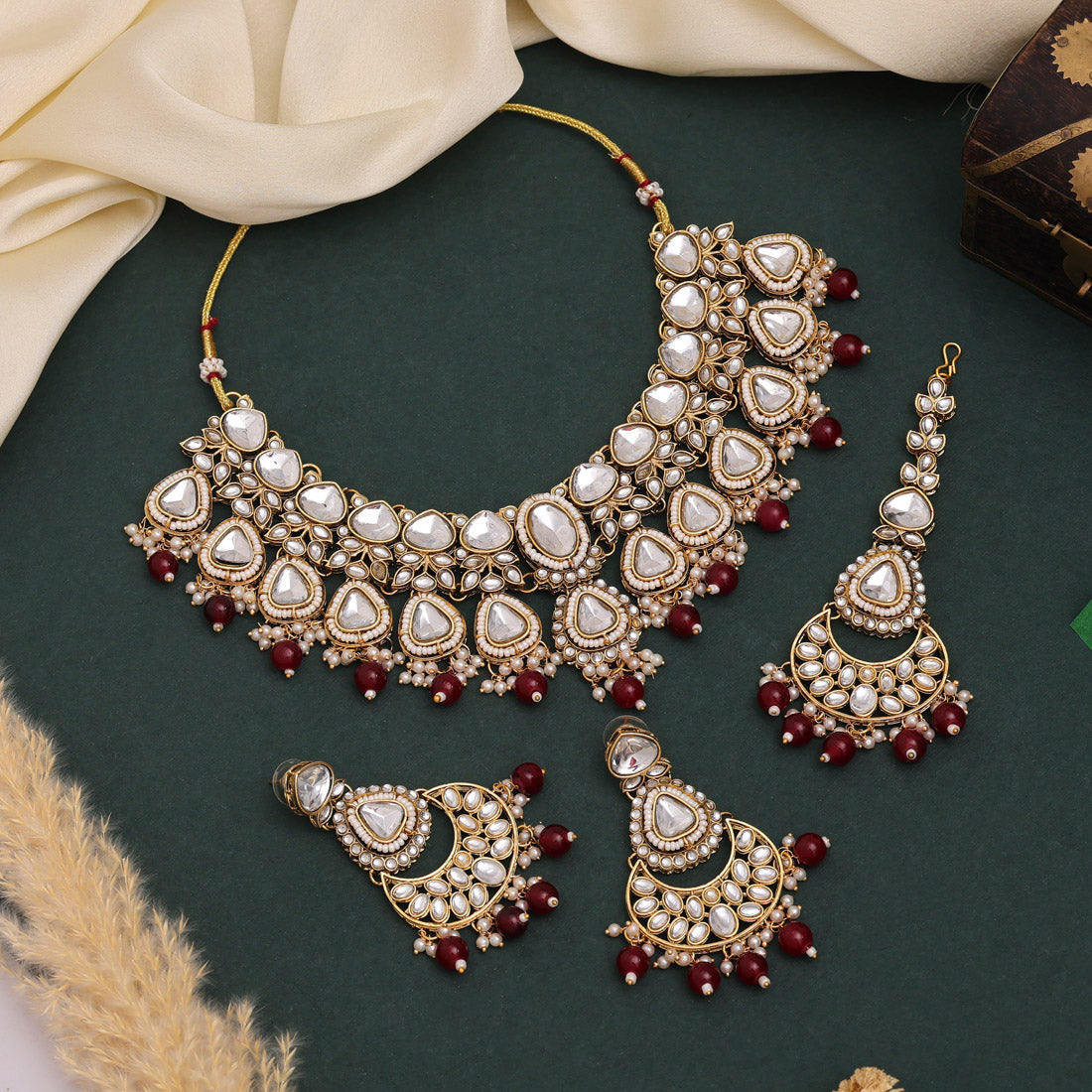 Kundan Necklace with Earrings &amp; Tikka - gold | Red