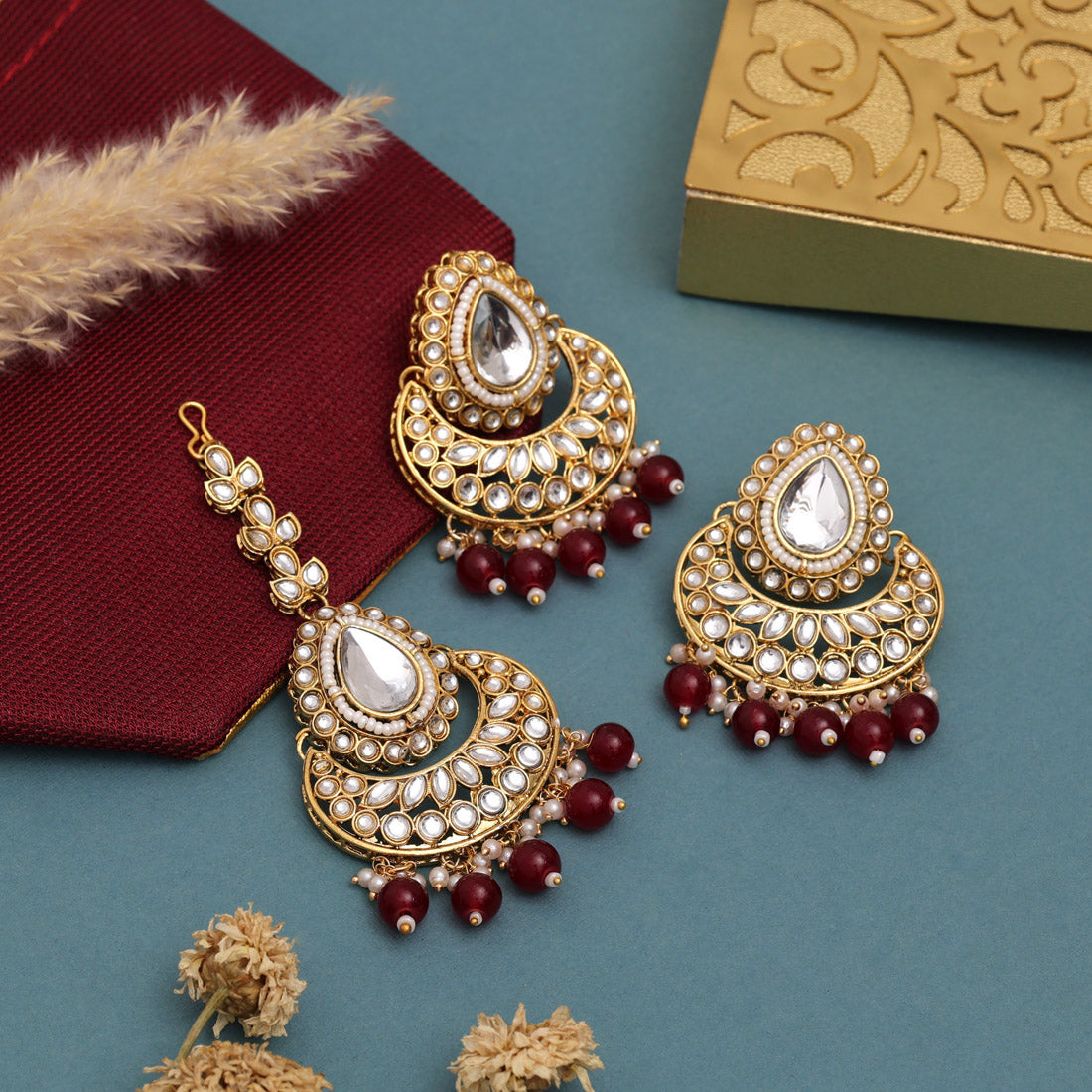 Kundan Necklace with Earrings &amp; Tikka - gold | Red