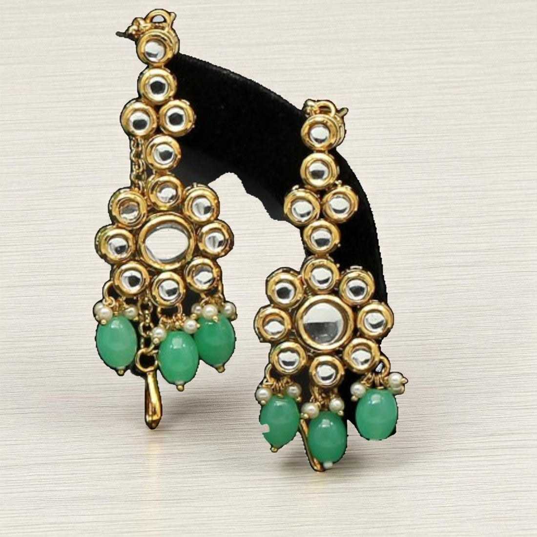 Kundan Necklace with Earrings &amp; Tikka - gold | Red