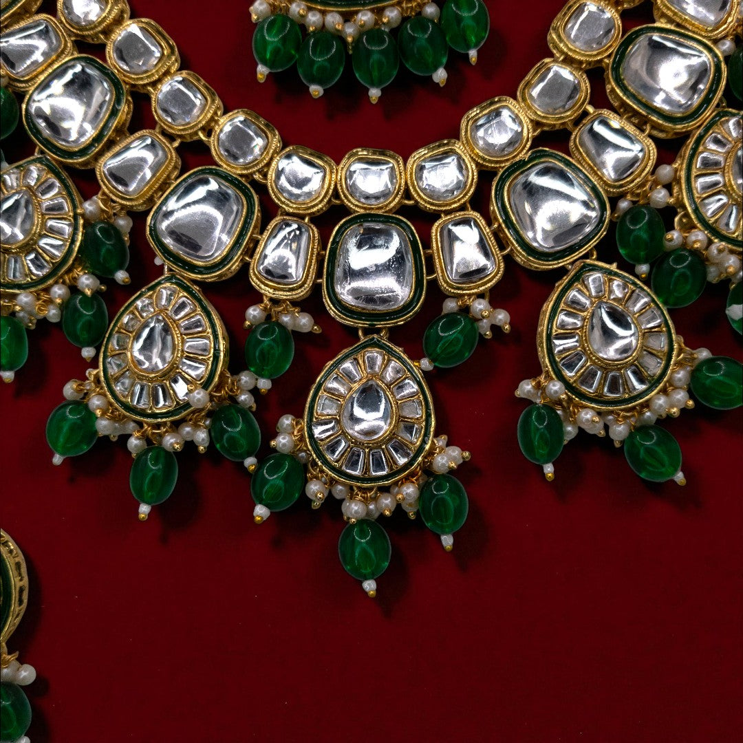 Kundan Halskette mit Ohrringe & Tikka - gold |grün