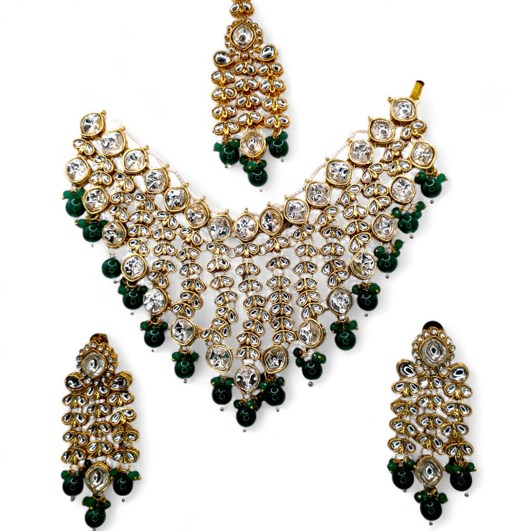 Kundan Choker Halskette mit Ohrringe & Tikka - gold | grün