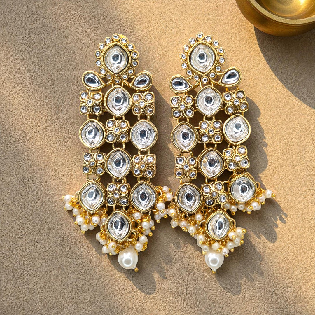 Kundan Choker Halskette mit Ohrringe & Tikka - gold | weiß